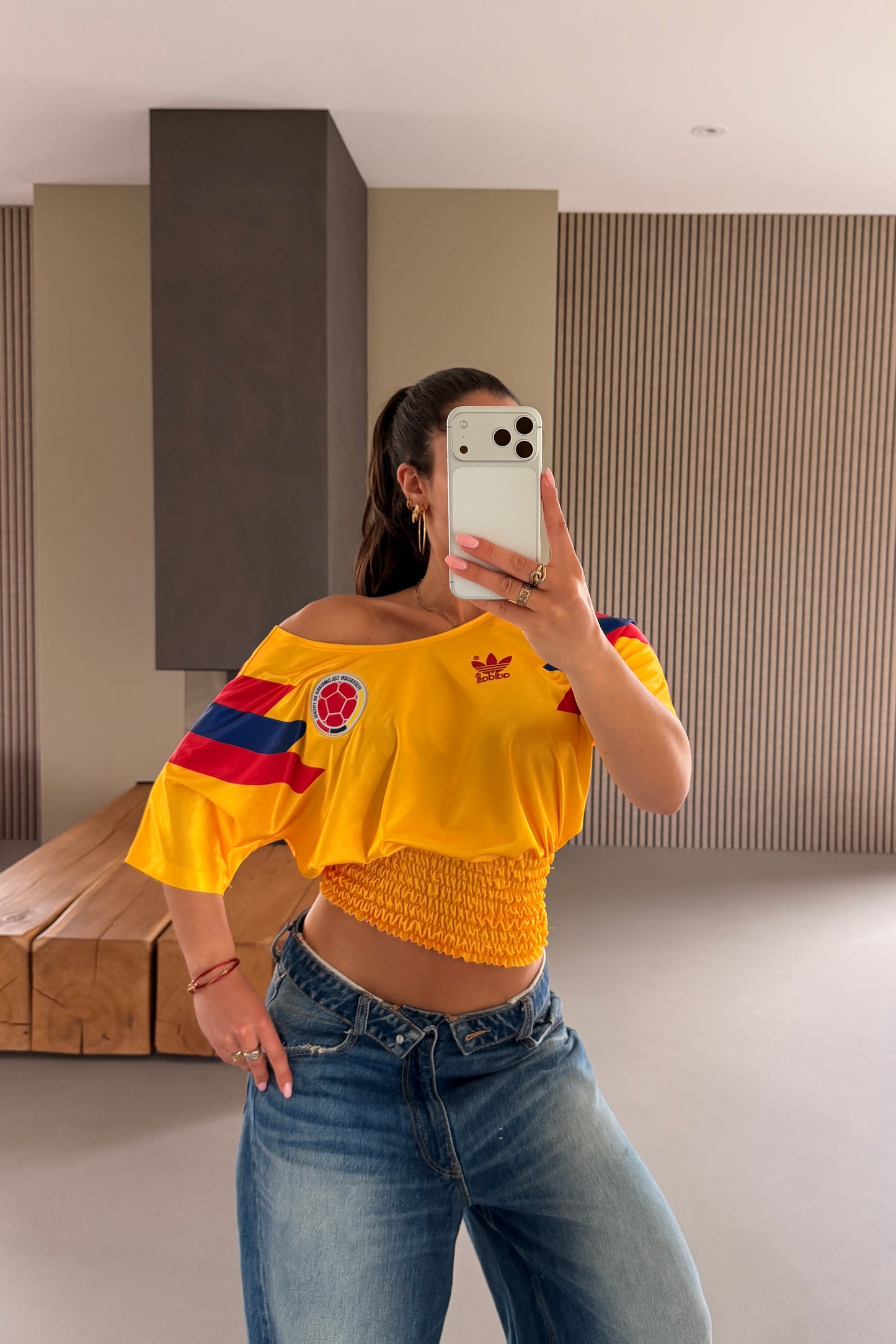 Colombia Off-shoulder Shirt